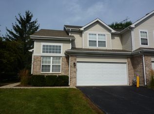 164 Avalon Ct, Roselle, IL 60172