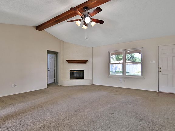 3rd image of 1008 Hyden Ave