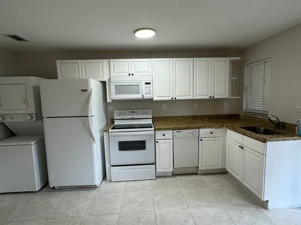 700 SW 15th Ave APT 6, Fort Lauderdale, FL 33312