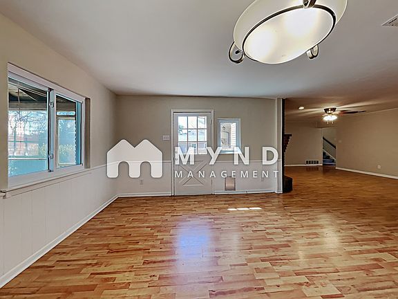 5th image of 2105 Woodhaven Dr