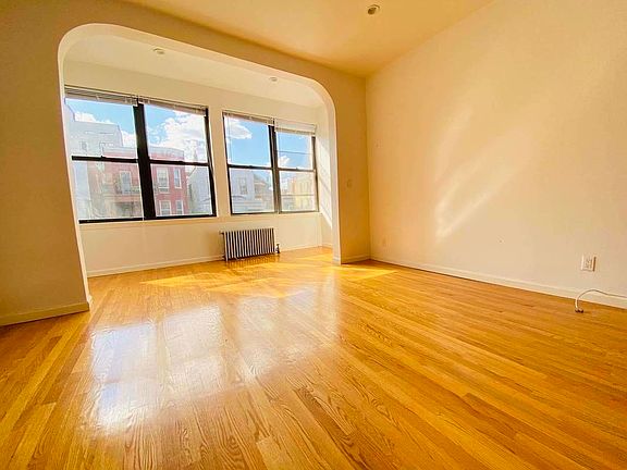3rd image of 30-59 32nd St #2