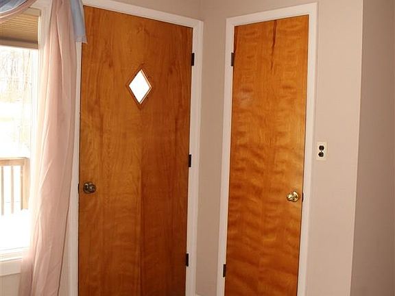 2nd image of 3460 Northlands Ave