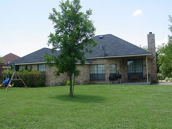 4th image of 312 Creekview Cir