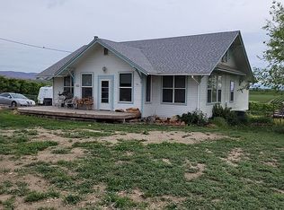 611 Eaker Rd, Granger, WA 98932