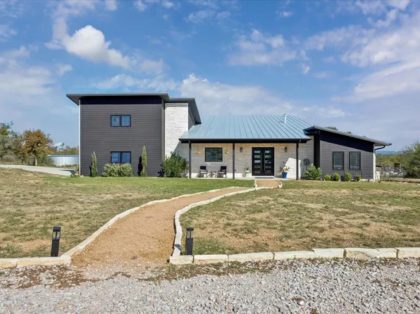 108 Schoolhouse Ln, Spicewood, TX 78669