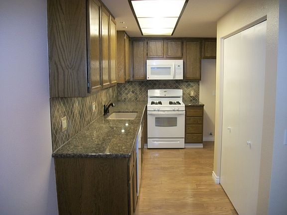 4th image of 1438 Kauai St