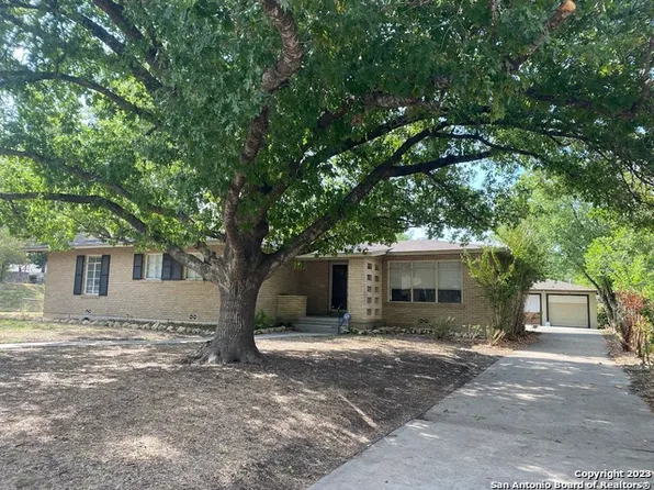 2302 W Gramercy Pl, San Antonio, TX 78201