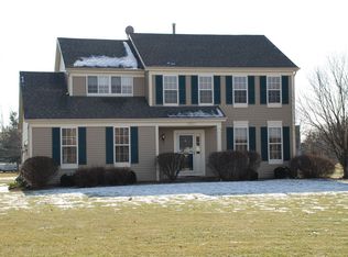 10012 Meadowdale Cir, Spring Grove, IL 60081