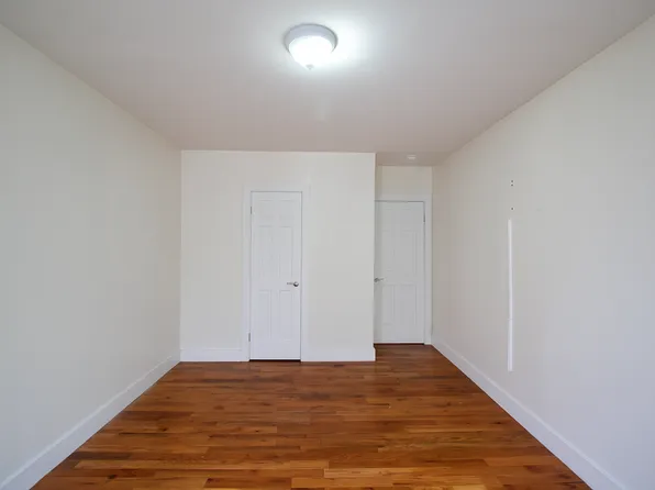 666 Hancock Street image 8 of 12