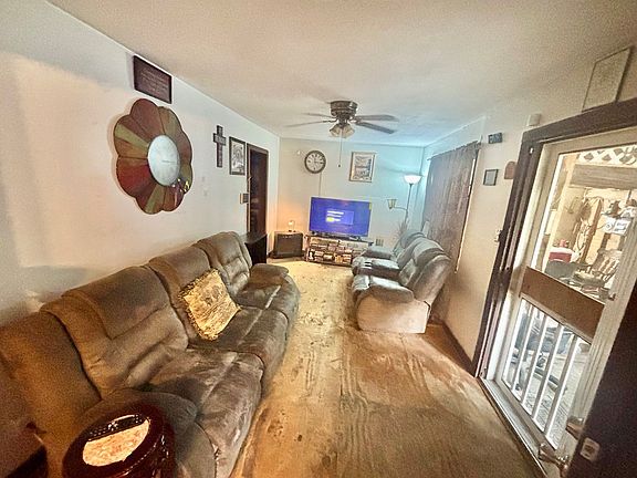 3rd image of 1616 Bender St