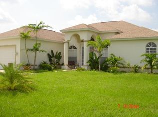 1624 NE 2nd Ter, Cape Coral, FL 33909