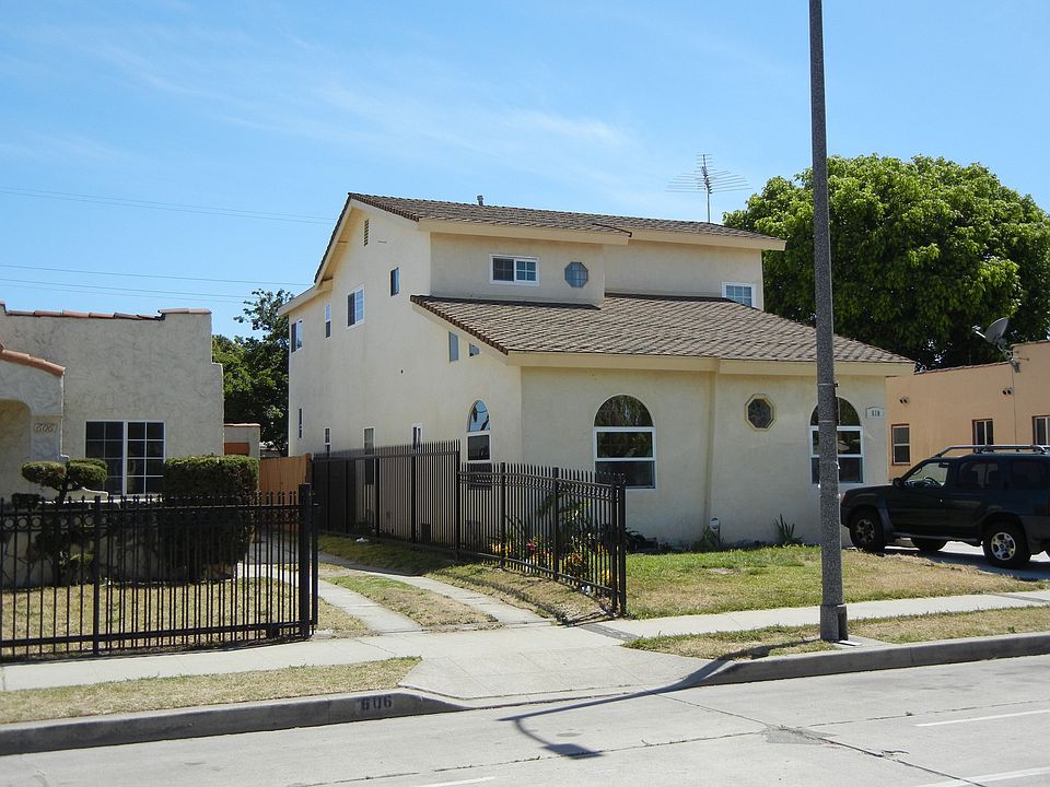 2nd image of 610 W 98th St