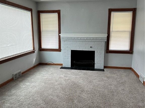 4th image of 814 E 35th St