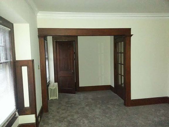 4th image of 2926 N Maryland Ave
