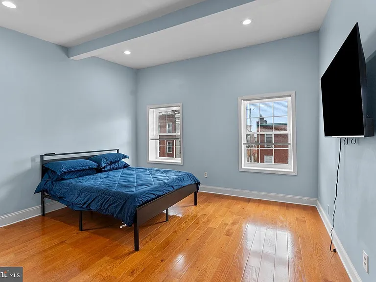 1818 E Pratt St #A — Photo 14
