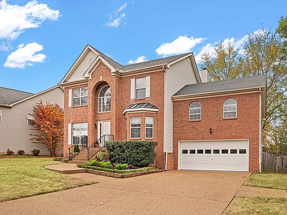3rd image of 105 Braxton Park Ln