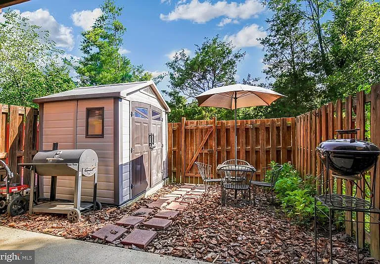 5217 Harbor Court Dr — Photo 15