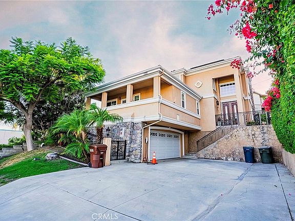 3rd image of 539 Bourdet St