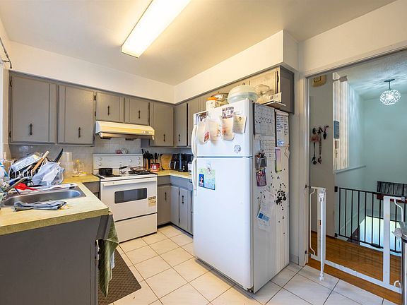 3rd image of 5555 Wallace Rd
