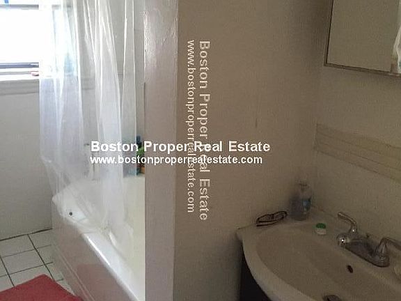 52 Charlesgate East #167 Boston Unit Photo 3