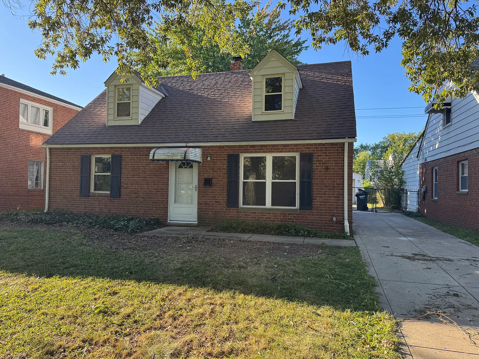 4 bed, 1287 sqft, $1,600 — Photo 2