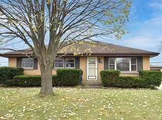 5329 W Hemlock Rd, Milwaukee, WI 53223