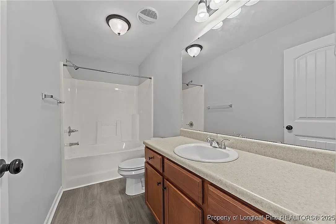 123 Burgess Lane - 125 — Photo 3