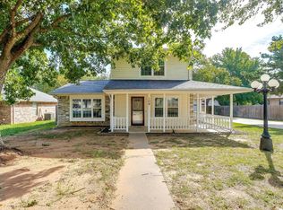 109 Thomas St, Joshua, TX 76058