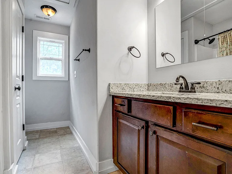 520 Ruth Cir — Photo 23