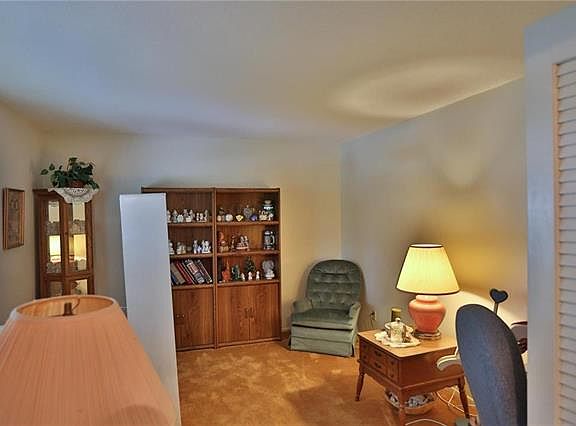 5th image of 3721 S Drumm Ave