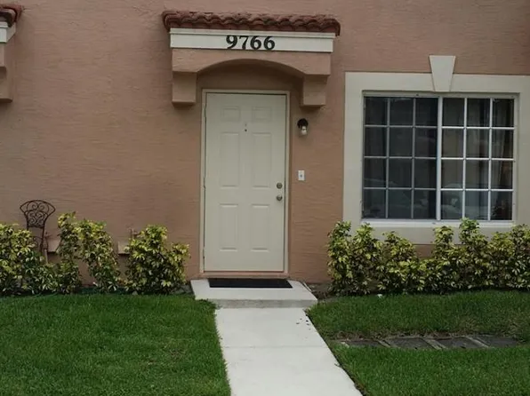 9766 Kamena Cir, Boynton Beach, FL 33436