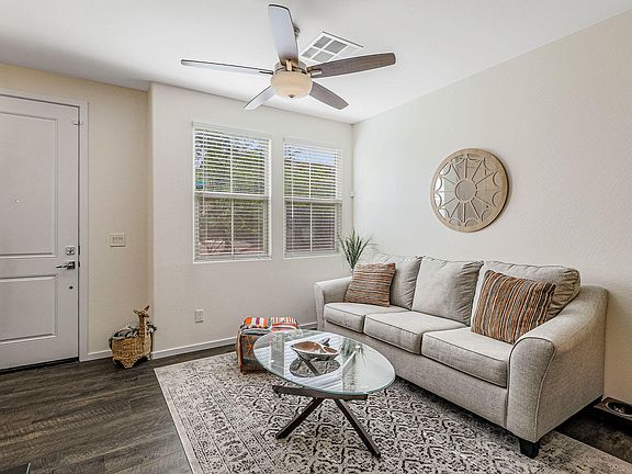 4th image of 2267 E Hidalgo Ave