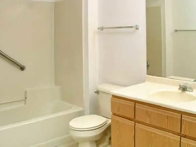 Deerbrook Apartments — Photo 10