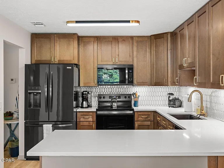 1824 Alabama Ave — Photo 5