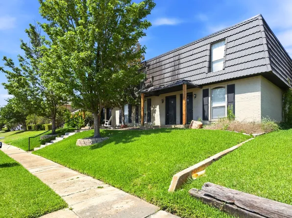 2729 Hurstview Drive