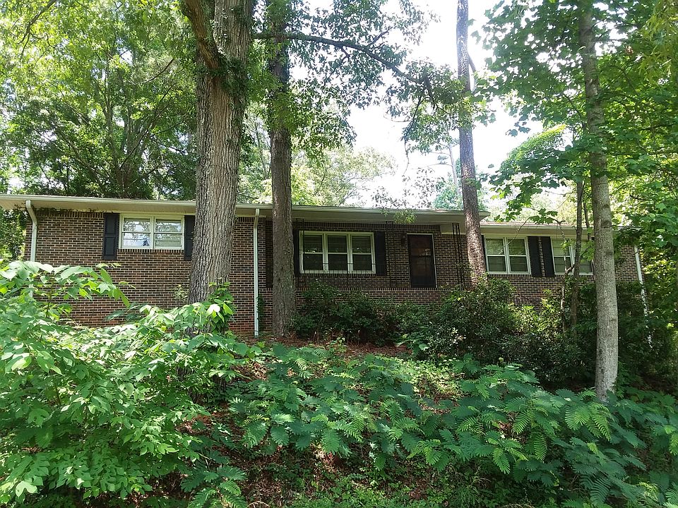 Front view Gold Street