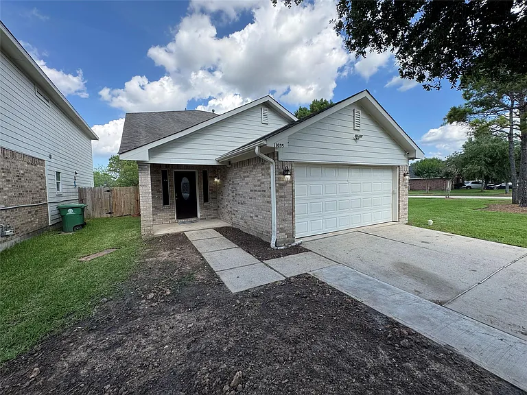 11035 Heather Bluff Ln — Photo 1
