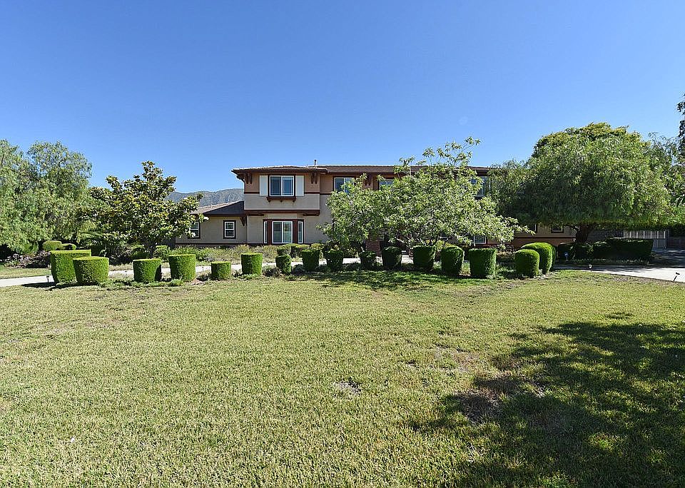 1st image of 767 Pomello Dr