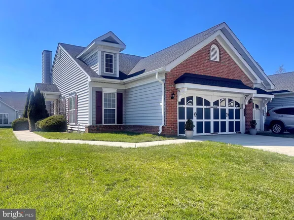 242 Williamsburg Cir, La Plata, MD 20646