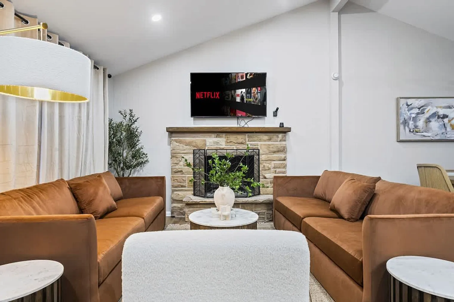 4 bed, 2.0 bath, $16,864 — Photo 1
