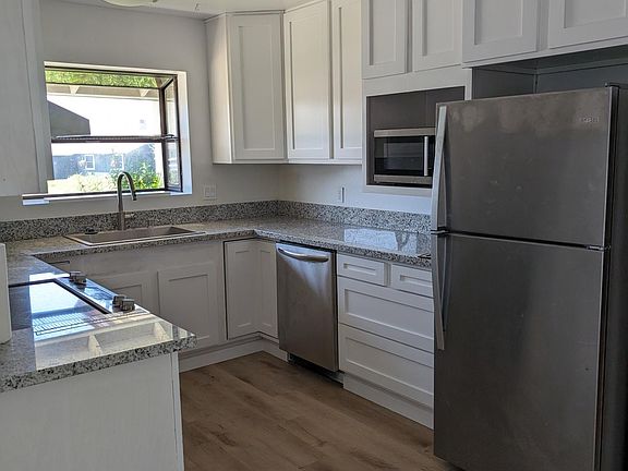 5th image of 6980 Ennis Ct