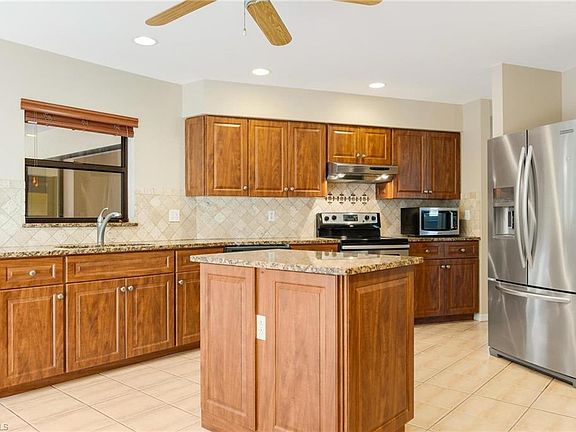 2nd image of 11361 Salix Ct