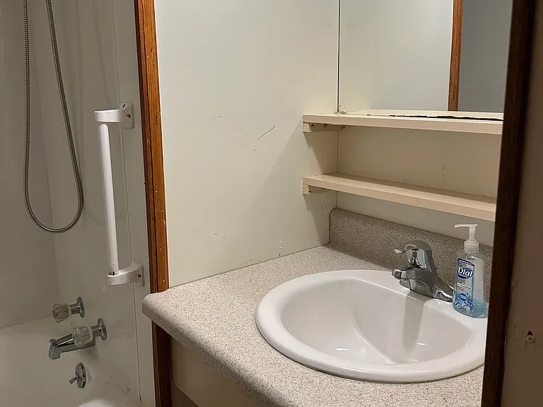 211 Sunset Dr — Photo 9