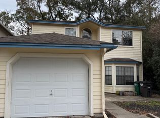 203 Millers Trace Dr, Saint Marys, GA 31558