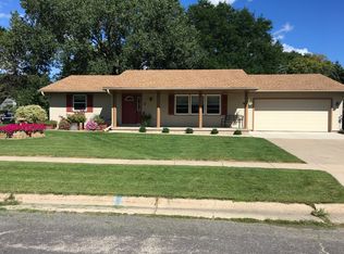 2 Arbor Ct, Waunakee, WI 53597