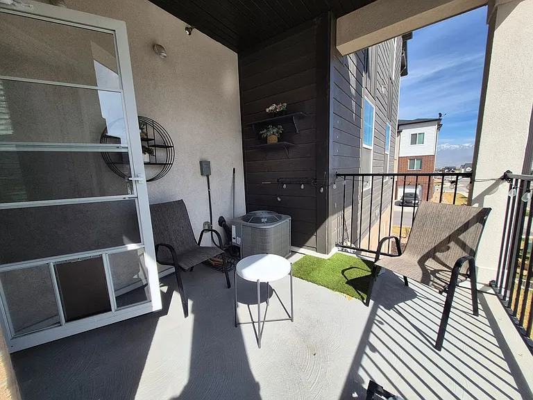 4683 W Sylvie Ct #202 — Photo 6