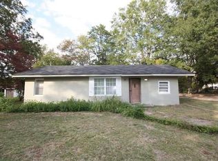 1109 Lovely Ln, Perry, GA 31069