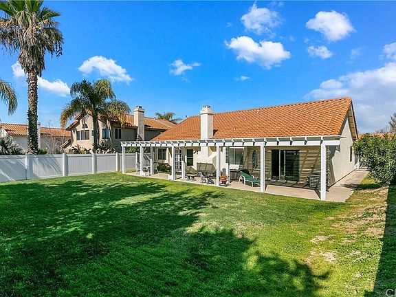 4th image of 30893 Wellington Cir