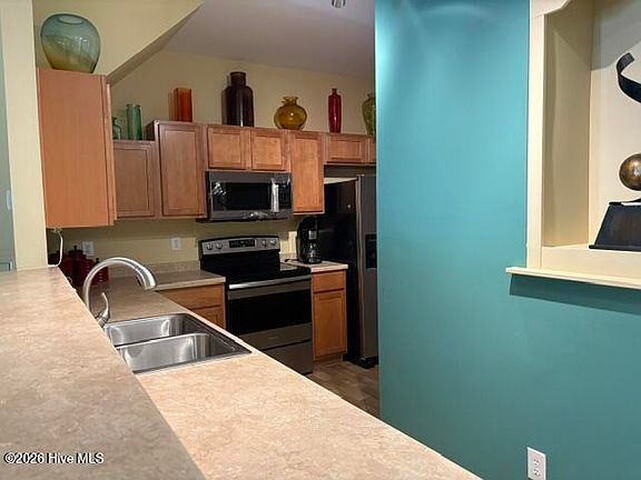3rd image of 1108 Hadel Place