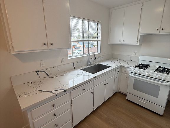 2nd image of 8627 Glenhaven St #8627